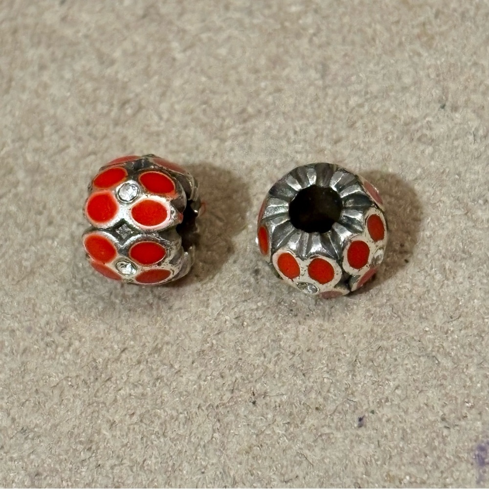 Two 🆕 Brighton Mini Ring of Flower beads Red w crystals Fit MINI holders ONLY